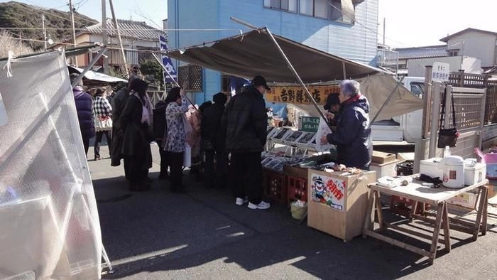 海 山 温泉 ご当地グルメも楽しめる勝浦のおすすめキャンプ場6選 キャンプ アウトドア情報メディアhinata