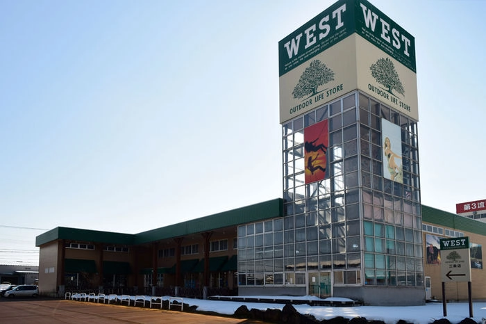 WEST三条店の店舗画像