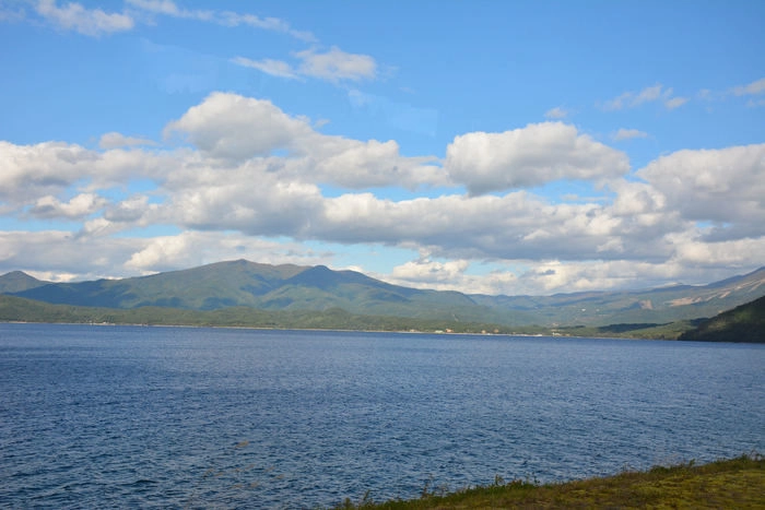 秋田の山と海