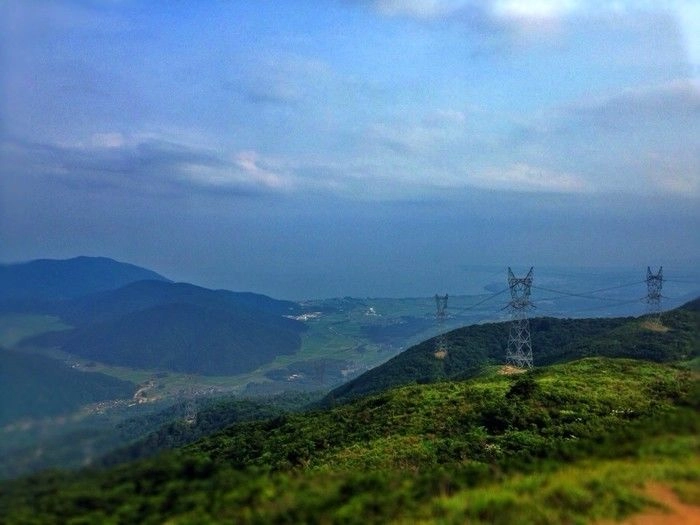 高台から撮った山の写真