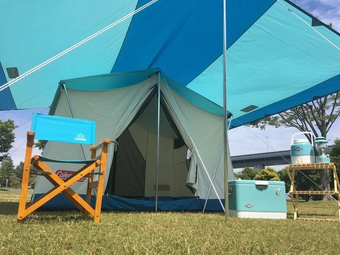 Coleman ウッドチェア クラシック (ターコイズ)の商品紹介 | hinata