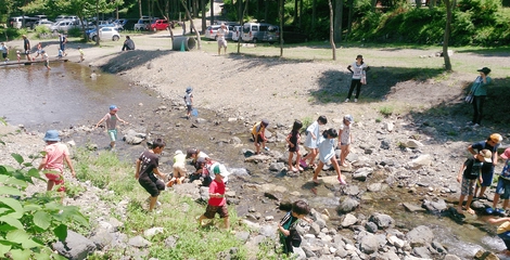 四季折々の美しい自然が魅力!芦川町のオートキャンプ場2選