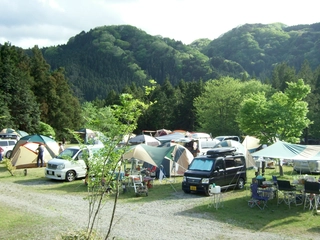「那須たかはらオートキャンプ場」の魅力!場内に露天風呂あり!