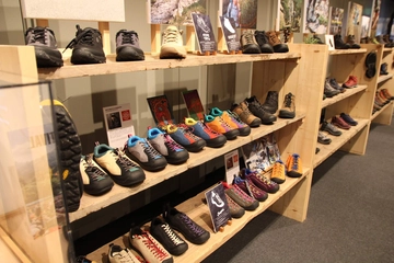 大人気サンダルUNEEKが西表島の明日を守る！？KEENのおしゃれな新作モデルに大注目☆