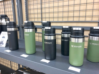 スタンレーのマグでお洒落にかっこよく!マグカップは断熱構造を選ぶ!