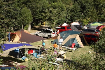 温泉入り放題!リピーター続出の山鳥の森オートキャンプ場