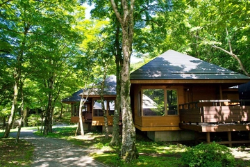 四季折々の感動を楽しめる！芦ノ湖キャンプ村レイクサイドヴィラで非日常を楽しもう