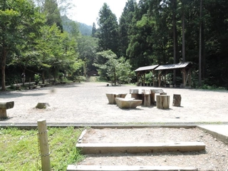 高尾山すぐそば!無料で利用できる「日影沢キャンプ場」の魅力