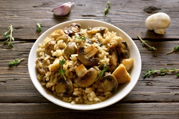 大自然の中で楽しむ、メスティンの半自動炊飯と炒飯プロジェクト