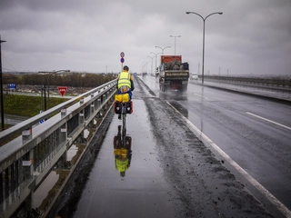 レインカバーのおすすめ6選！ザックやシューズを濡らさず快適に