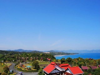 海と山、自然いっぱいのオートキャンプ場！とまろっとの魅力を徹底解説