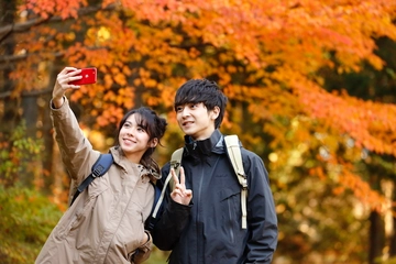 スマホで紅葉写真を撮ろう！トレッキングしながら撮り方のコツを実践