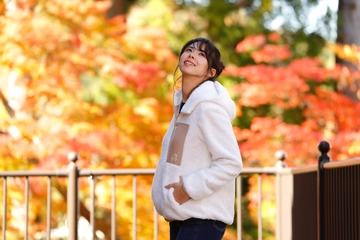 ボアフリースを着て紅葉狩りに行こう。キャンプにもアウトドアにも重宝する一着