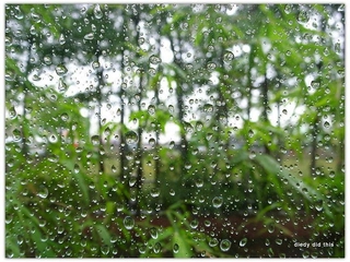 モンベルのポンチョは子どもから大人まで急な雨でもしっかり対応！