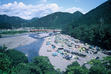 浜松市のオートキャンプ場5選!川遊びが楽しめるスポット多数