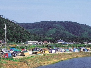 てんきてんき村オートキャンプ場を解説!春から冬まで楽しめる
