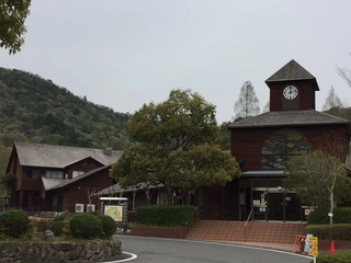 兵庫県西脇市日本のへそ日時計の丘公園オートキャンプ場を解説