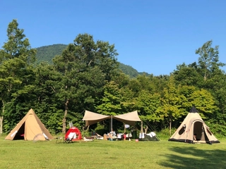 山形県金山町にある「グリーンバレー神室キャンプ場」を解説