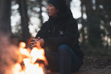 焚き火マイスター猪野正哉さん、ヘリーハンセンを語る。トップスタイリストの愛用で確信した「特別感」