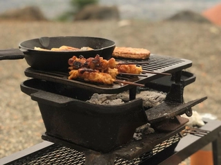 【取材】使い込むほど育つ「鋳物コンロ」。他のコンロと違う魅力とは?
