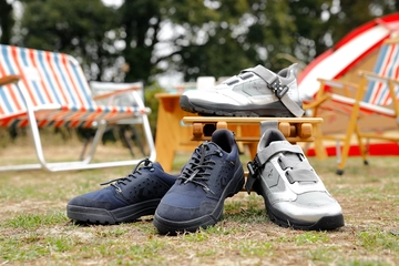 コンバースのアウトドアシューズが街でもアウトドアでも大活躍！「CONVERSE CAMPING SUPPLY」の機能とデザインを徹底解説