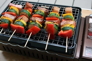 時短の願いをかなえたイワタニの「炉ばた焼器 炙りや」。パパの肴と子どものおやつに革命！