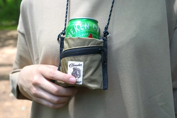 マイクロサイズのサコッシュ。コブマスターの「カンクージー コインケース」がフェスで売れるワケ