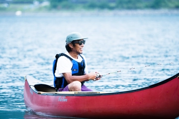 まっすぐ進むにはコツがいる!?夏キャンプの達人に聞くカヌーの楽しみ方!【水遊び、はじめました】