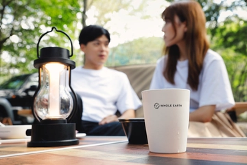 キャンプ食器の新定番。ヒノキを使った新世代プラスチックのキッチンウェアが支持される理由とは?