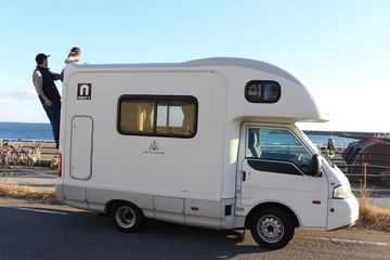 冬場だけ車中泊という手はアリ？家族でキャンピングカーを見学＆試乗してみた
