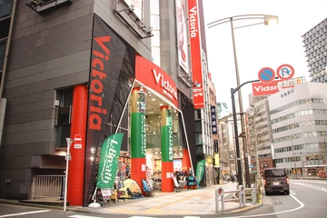 エルブレス御茶ノ水店がスケールアップ!地域最大級のアウトドアレジャーショップが誕生【hinataコンセプトショップも!】