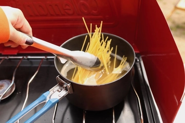 クッカー1つで簡単にできるキャンプ飯!ワンポットパスタ人気レシピ14選
