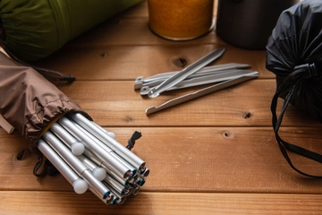 軽量なタープポールおすすめ13選！カーボンやアルミ製の超軽量モデルも