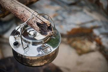 【2025年】キャンプ用ケトルおすすめ37選！直火向きなど選び方・手入れ方法も