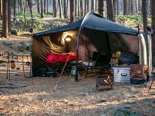 「ミニマルワークス」韓国発の無骨なキャンプスタイル！人気ギア紹介