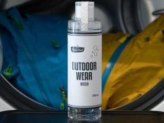 諦めていたゴアテックスも復活！キャンプ服の撥水力が戻る「アウトドアウェアウォッシュ」が登場