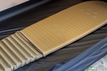 分離で3通りに！新発想のUL的「キャンプ用スリーピングマット」が新登場