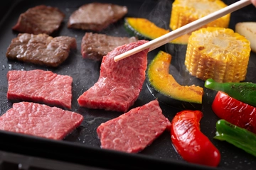 バーベキューで使える鉄板15選！キャンプにおすすめの鉄板料理も紹介