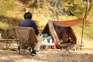 ローチェアおすすめ25選！座り心地抜群のあぐら・ハイバックも