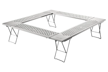 【今日のキャンプ用語辞典】今さら聞けない「囲炉裏テーブル」とは?