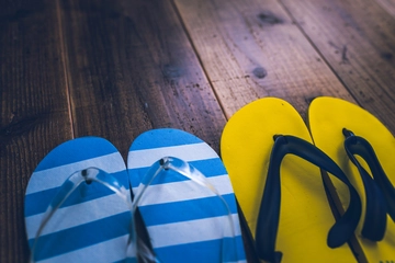 メンズ用ビーチサンダルおすすめ16選！履きやすくておしゃれな人気アイテムを紹介