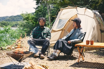 「難燃性＋α」で焚き火をもっと快適に！「ジャック・ウルフスキン」新作ウェアは適材適所な機能が満載