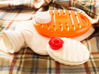 キャンプにおすすめな湯たんぽ18選！選び方や代用品、注意点を解説