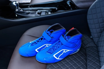 ドライビングシューズのおすすめ16選！快適な運転とおしゃれを両立