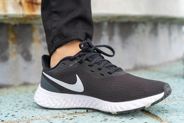 ナイキのランニングシューズおすすめ12選！特徴や選び方も解説