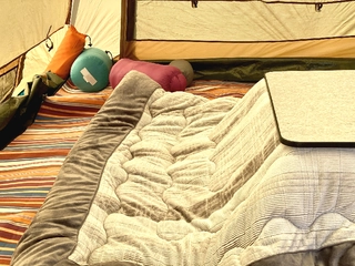 あったかいはつくれる！冬キャンプは、ゆたんぽでつくるこたつで楽しく暖まる！