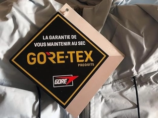 ゴアテックスの洗濯方法を解説！おすすめの洗剤と撥水スプレーも