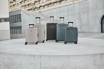 ビクトリノックスのスーツケース・バッグ5選！社員一押しの旅行・出張用アイテムとは？