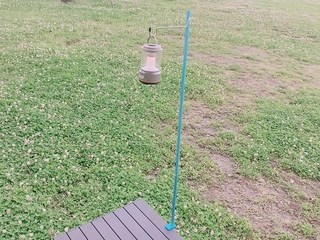 ダイソーの「2wayランタンスタンド」を検証！メリット・デメリットをレビュー