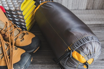 大きいサイズのおすすめ寝袋14選！身長が高い人でもゆったり寝られる